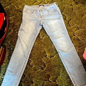 Light blue aero pastel jeans.